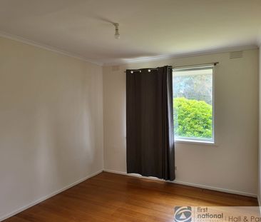 27 Kernot Crescent, Noble Park North - Photo 3