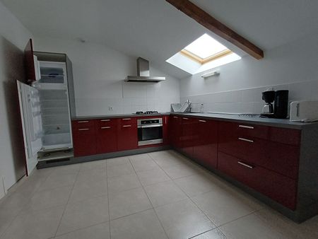 Location Maison 5 pièces 108m² - Photo 3