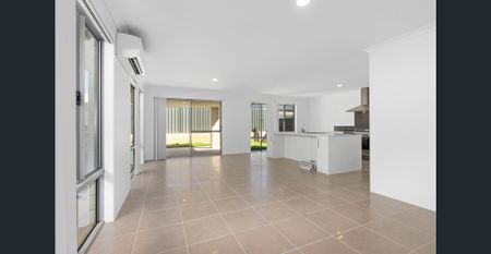 Stunning Family Home! - Photo 4