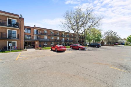 Timmins Apts - Photo 3
