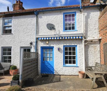 2 bedroom terraced house to rent - Photo 2