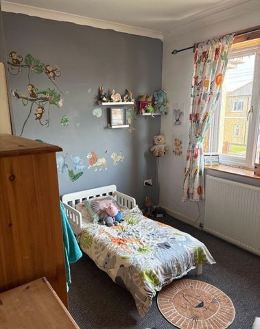 2 bed Terraced - To Let - Photo 2