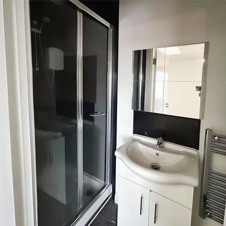 1 bedroom flat to rent - Photo 4