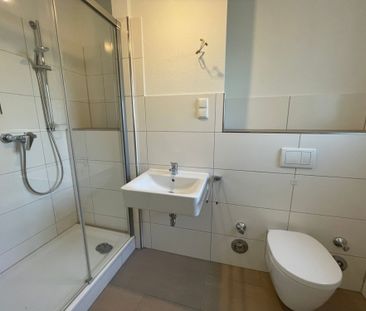 ruhig gelegen und neu modernisiert - Photo 4