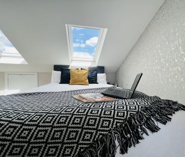 BEDROOM 1 LARGE DOUBLE ENSUITE - Photo 4