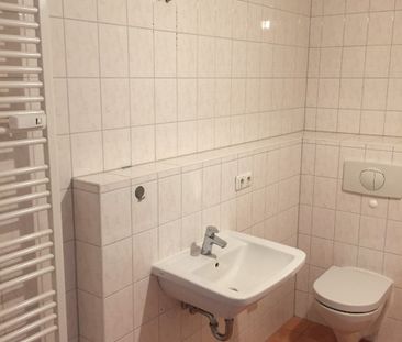 Renovierte 3-Zimmer-Wohnung mit Balkon, Landreiterstraße, 19055 Sch... - Photo 3