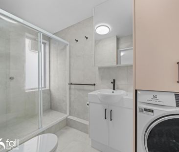 Charming, Sunlit Apartment in the Heart of Battery Point - Photo 6