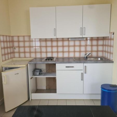 Location Appartement 1 pièce 36m² ST LAMBERT LA POTHERIE 49070 - Photo 3