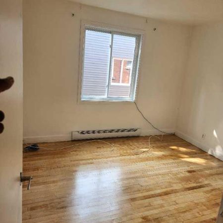 JOLI APPARTEMENT RÉNOVÉ A NEUF - Photo 3