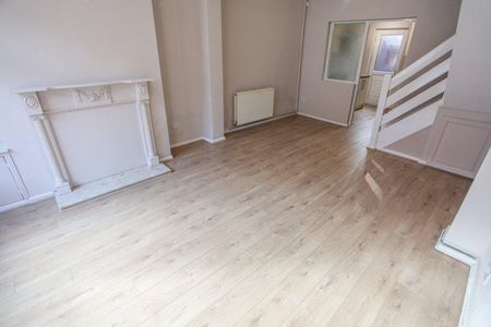 2 bedroom terraced house to rent - Photo 3