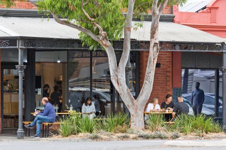 203 Ross Street, Port Melbourne VIC 3207 - House For Rent | Domain - Photo 2