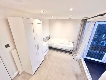 Room in a Shared House, Rosebank Road, E17 - Photo 4