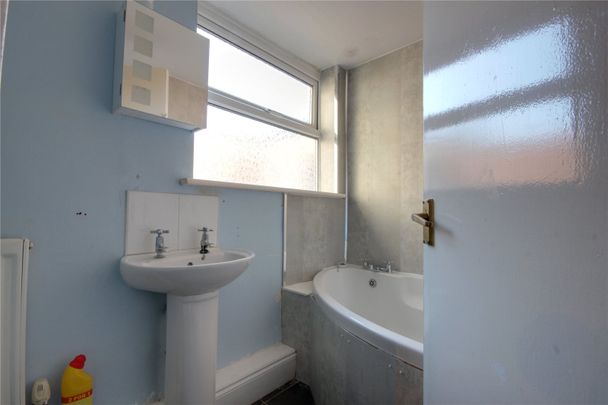 1 bed apartment to rent in Queen Street, Redcar, TS10 - Photo 1