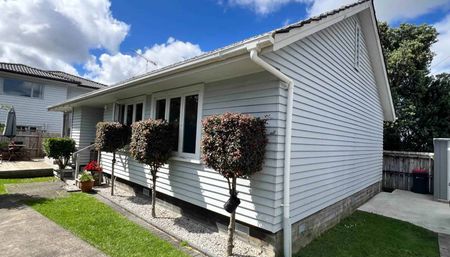 Neat & Sunny 3-Bedroom Home in a Convenient Lo... - Photo 4