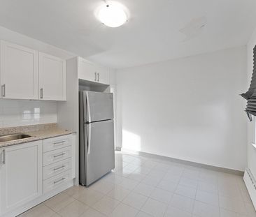 For Lease - 5 Crang Avenue Unit# 2, Toronto, Ontario - Photo 3