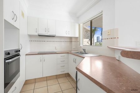 TWO BEDROOM, TWO BATHROOM, TWO CAR ACCOM WITH POOL - WALK TO BEACH - Photo 5