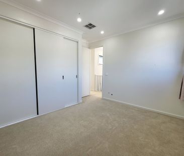 2/12 Keogh Street, Burwood - Photo 6