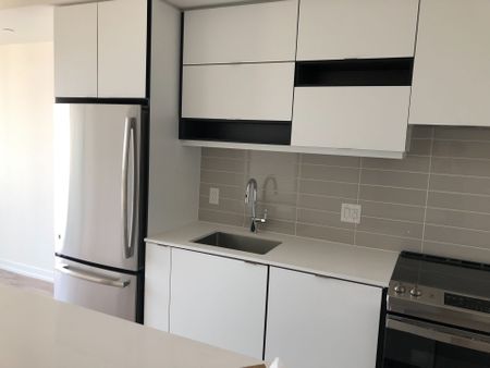 For Lease - 4065 Confederation Parkway Unit# 1709, Mississauga, Ontario - Photo 4