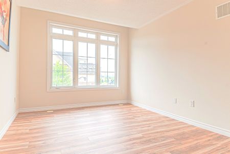 For Lease - 2435 Greenwich Drive Unit# 55, Oakville, Ontario - Photo 4