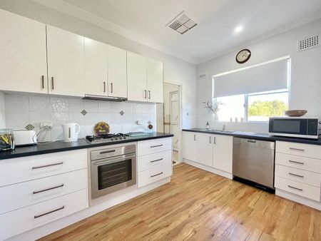 Home For Rent - Photo 5