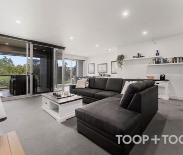 Luxury City Living with Parkland Views - Photo 4