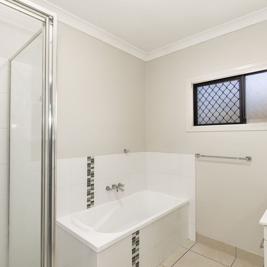 15 Eungella Court, Bushland Beach - Photo 1