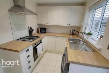 2 bedroom terraced house to rent - Photo 5