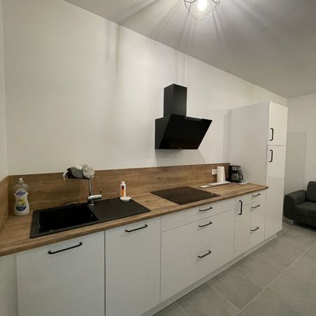 Location Appartement 1 pièce 28m² - Photo 3