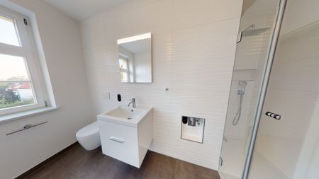 Einziehen in gemütliches Maisonette – individuelle Wohnung mit hochwertiger Einbauküche - Photo 2