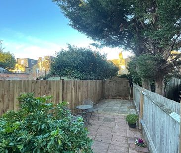 2 Bed Maisonette, Fountain Road, SW17 - Photo 3