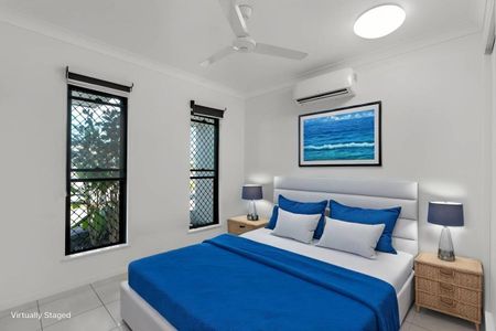 Modern Family Home - Media Room - Solar - Side Access - Photo 2