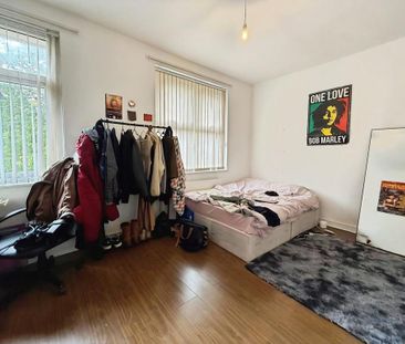 4 bedroom terraced house to rent - Photo 4