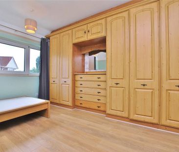 4 bedroom semi-detached house to rent - Photo 6