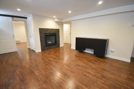 For Lease - 205 Innisfil Street Unit# B, Barrie, Ontario - Photo 2