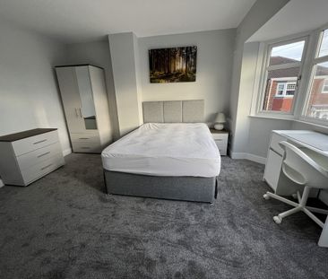 Robin Hood Crescent, Doncaster, DN3 - Photo 2