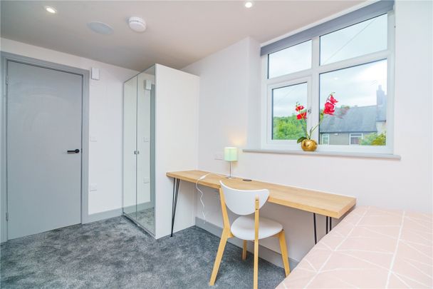 30 Malvern Road, Huddersfield, HD4 - Photo 1