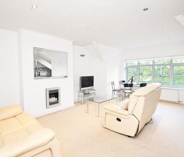 2 bedroom flat to rent - Photo 2