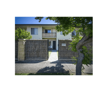 Modern & Easy Living Between the City and the Sea - Photo 6