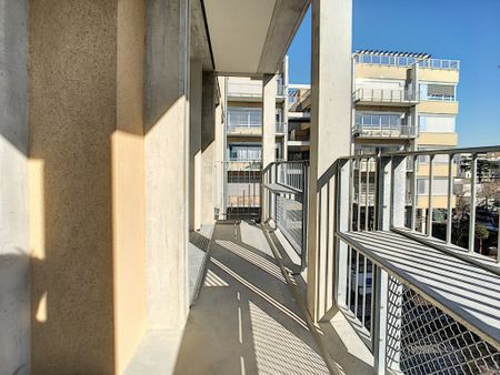 T3 - 65 M2 - BALCON 12 m2 - GARAGE - 69100 VILLEURBANNE - Photo 2