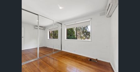 Macleod 4 Bedroom House with its own park - Photo 3