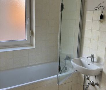 Gut Geschnittene 3 Zimmerwohnung mit Zeitmietvertrag bis zum 30.06.... - Foto 2