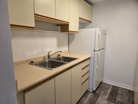 For Lease - 576 Mary Street Unit# 103, Whitby, Ontario - Photo 5