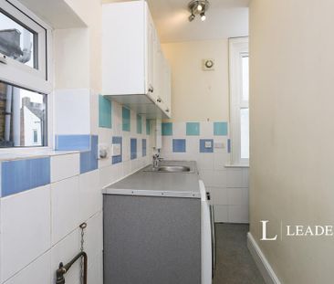 1 bedroom flat to rent - Photo 6