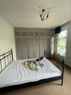 Room in a Shared House, Monega Road, E12 - Photo 1