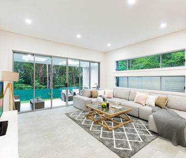 LUXURIOUS LIVING - Photo 2