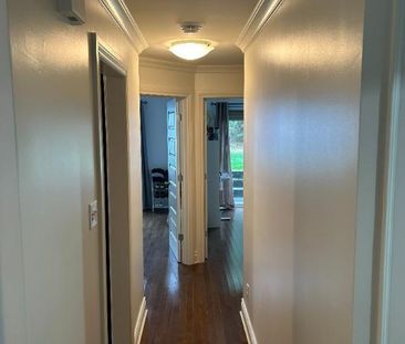 Condo 4 1/2 Sainte Marthe sur le lac semi meuble. Avec porte Unique - Photo 1