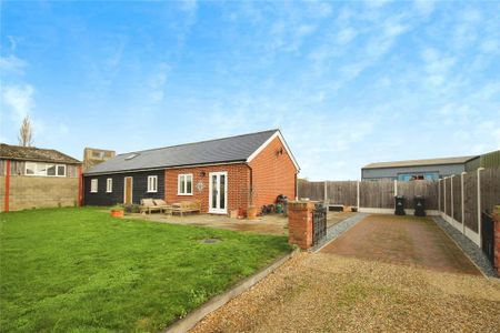 2 bedroom bungalow to rent - Photo 3