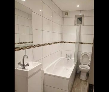 Room in a Shared House, Deptford High Street, SE8 - Photo 4