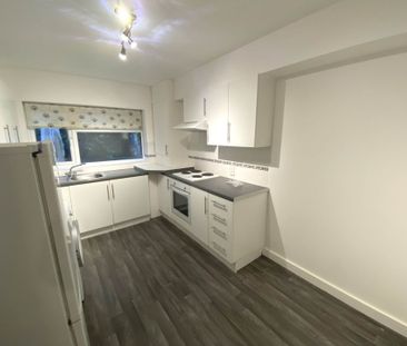 Price £1,950 pcm - Available 28/10/2025 - Unfurnished - Photo 4