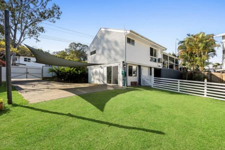 Character Home with Versatile Retreat - Photo 3